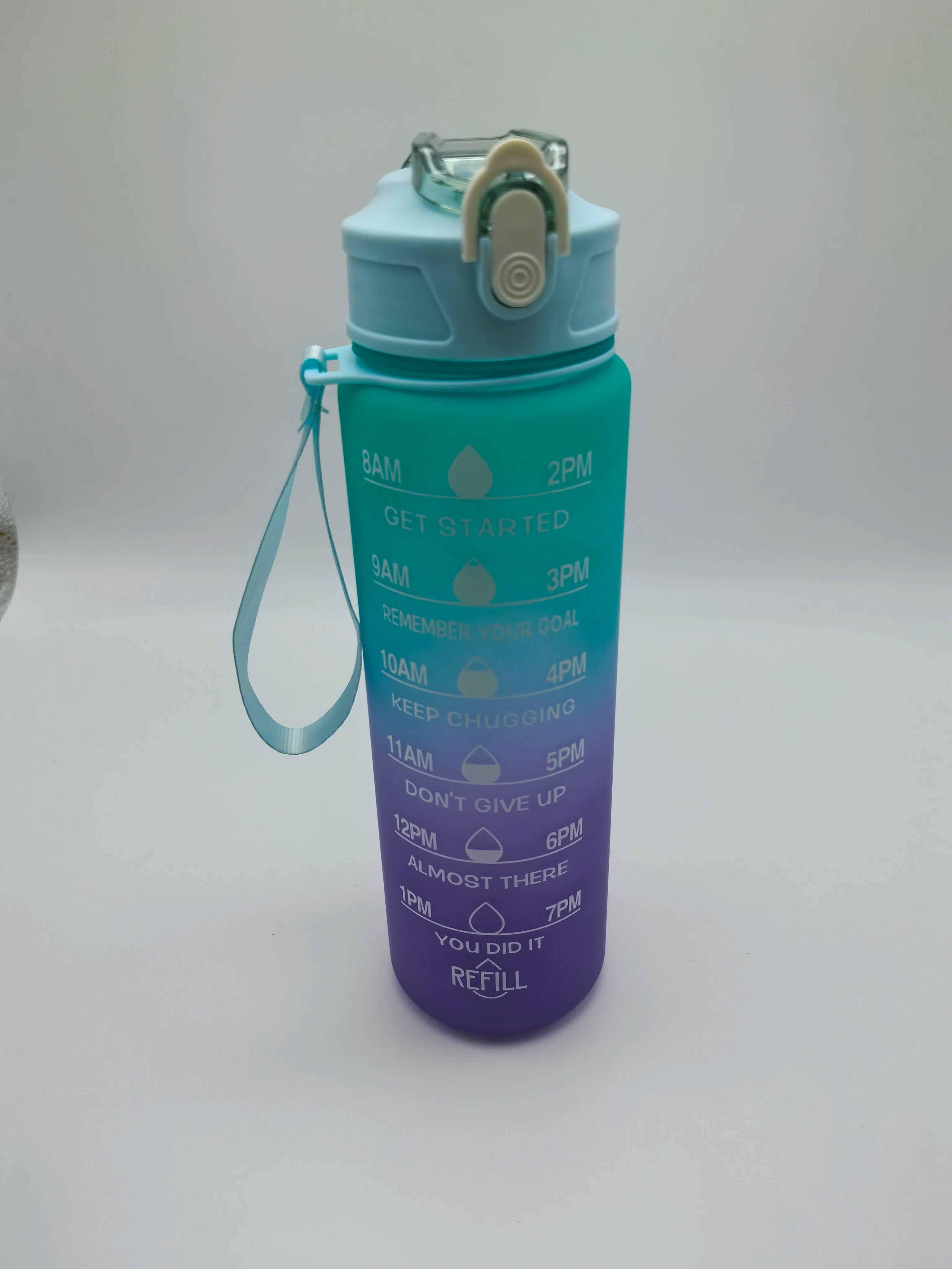 750 ml Gradient Straw Cup – Heat-Resistant, Matte, For Students & Office Use