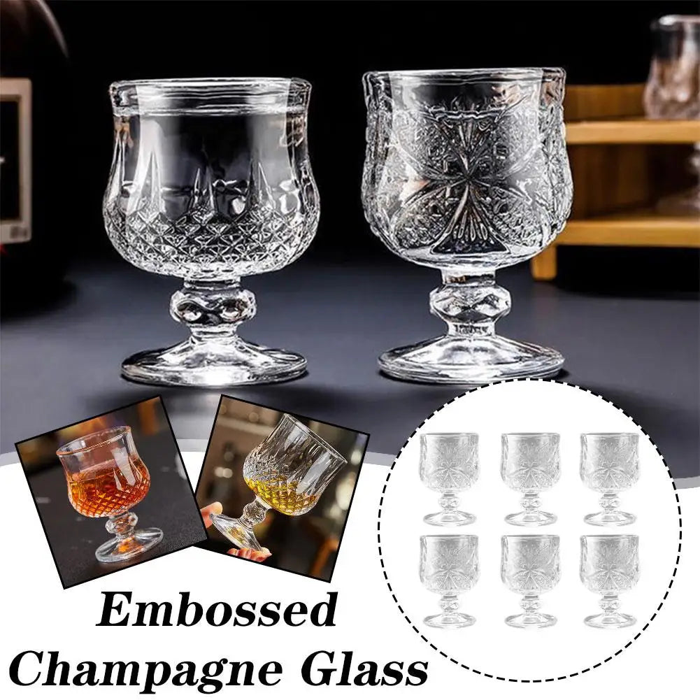 Transparent glass goblet – for wine or juice. 🍷