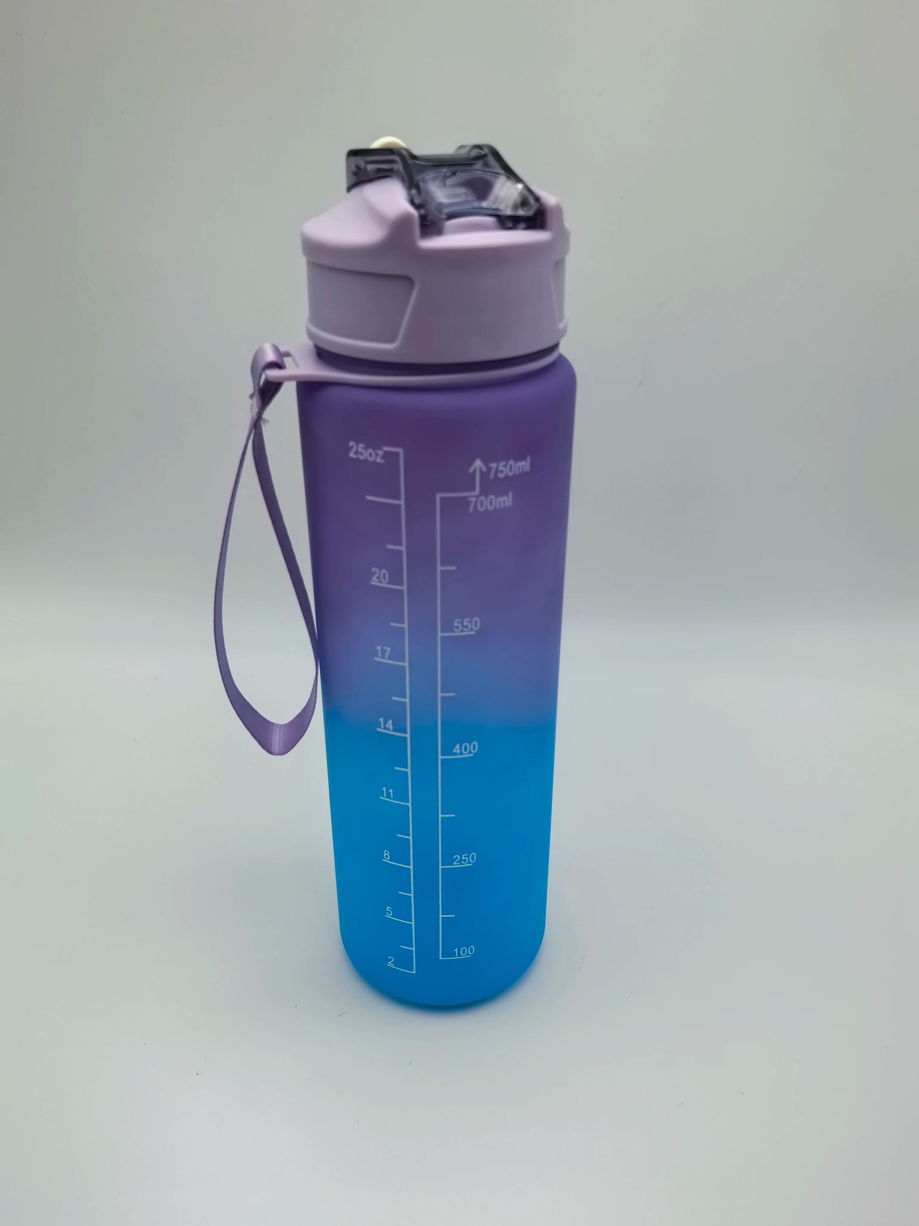 750 ml Gradient Straw Cup – Heat-Resistant, Matte, For Students & Office Use