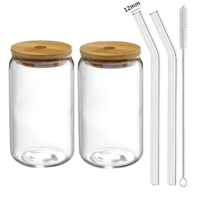 Glass cup with lid and straw. 🥤