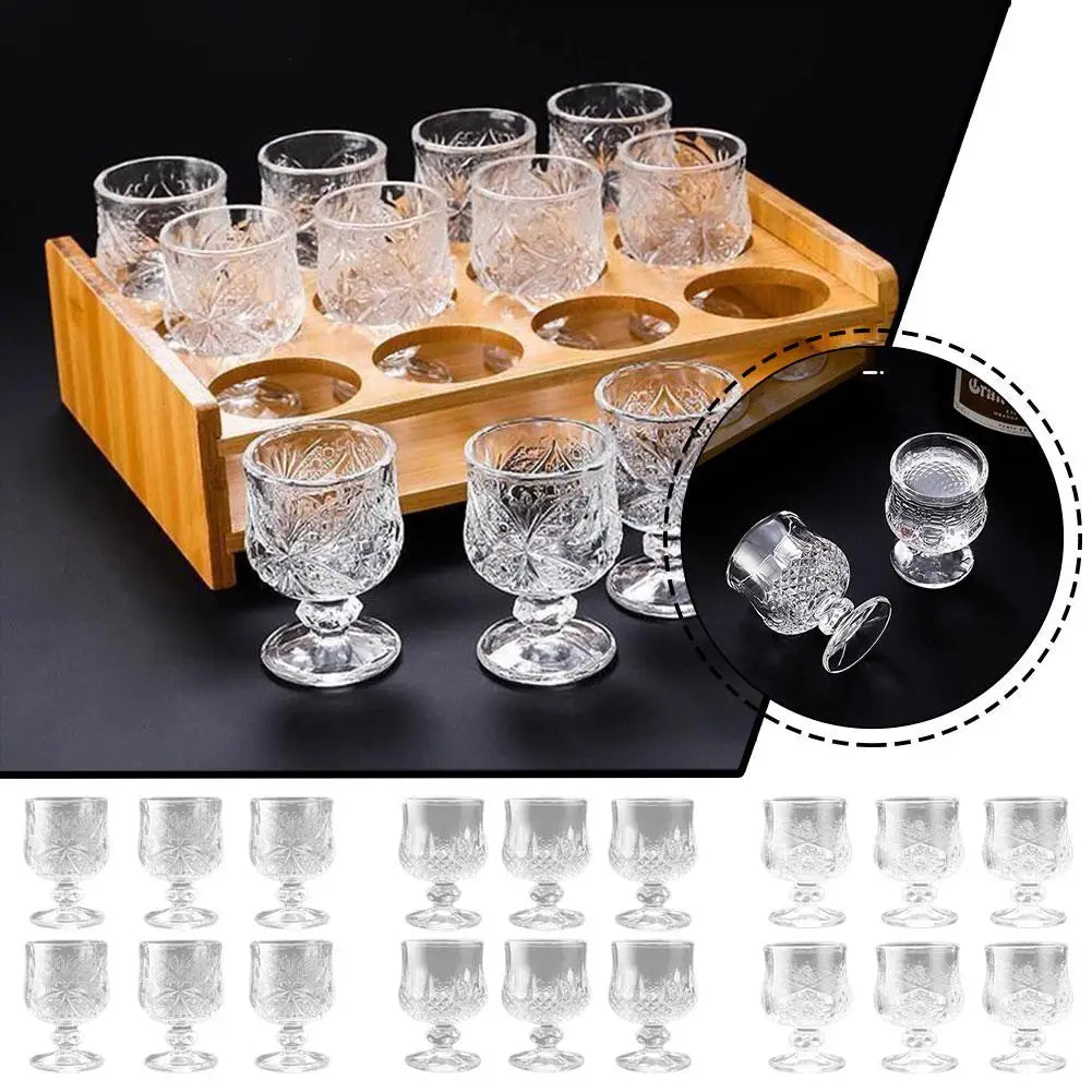 Transparent glass goblet – for wine or juice. 🍷