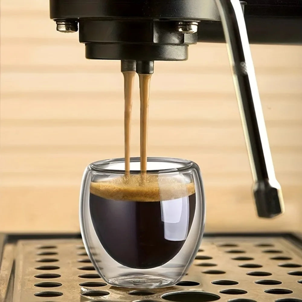 Double-wall glass cups – for coffee or tea. ☕