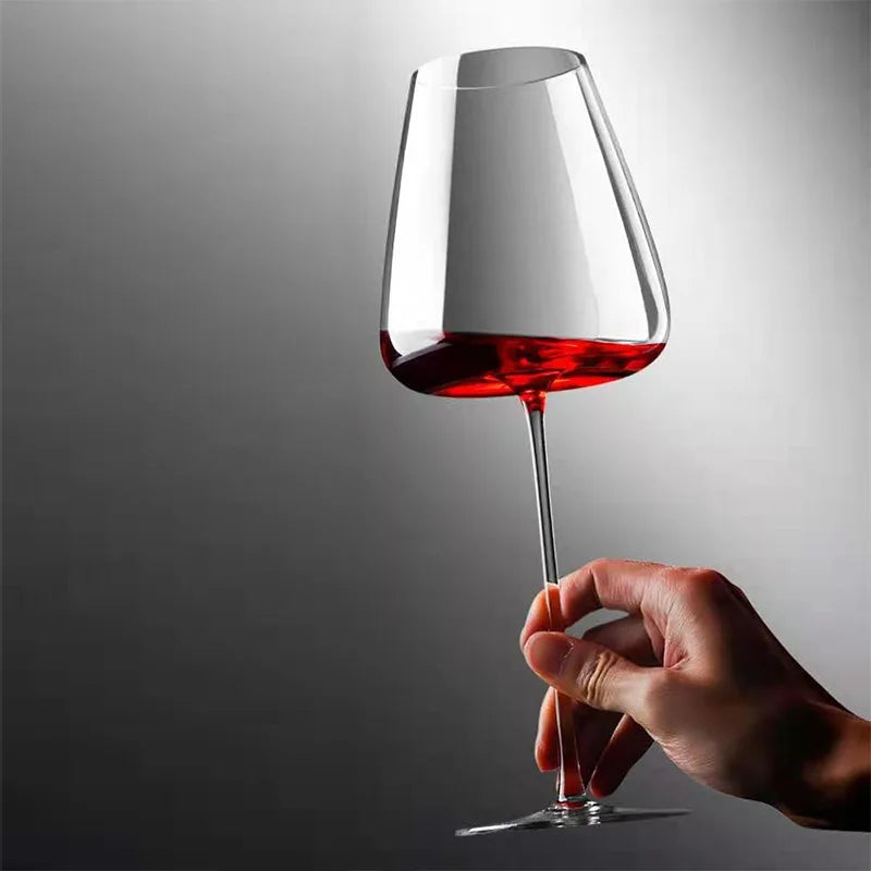 Handmade crystal goblet – perfect for wine tasting, parties, or gifts. 🍷